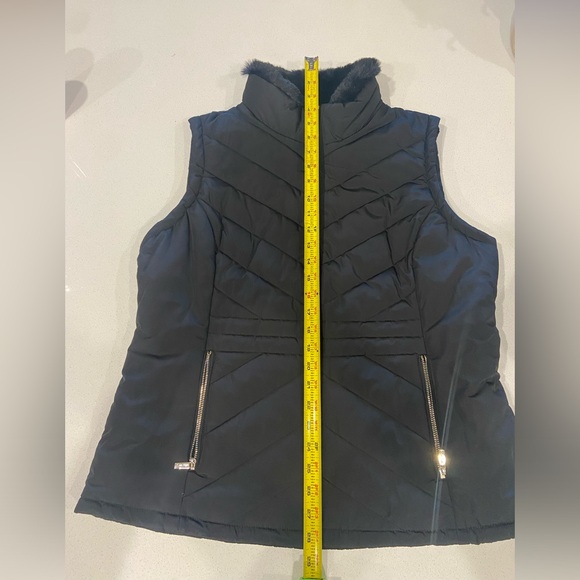 Calvin Klein Quilted Vest - Picture 6 of 6